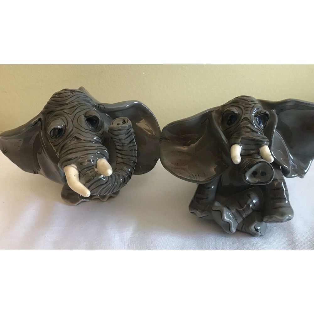 Lynda Corneille Swak Collectibles Elephant‎ Salt And Pepper Shakers/signed
